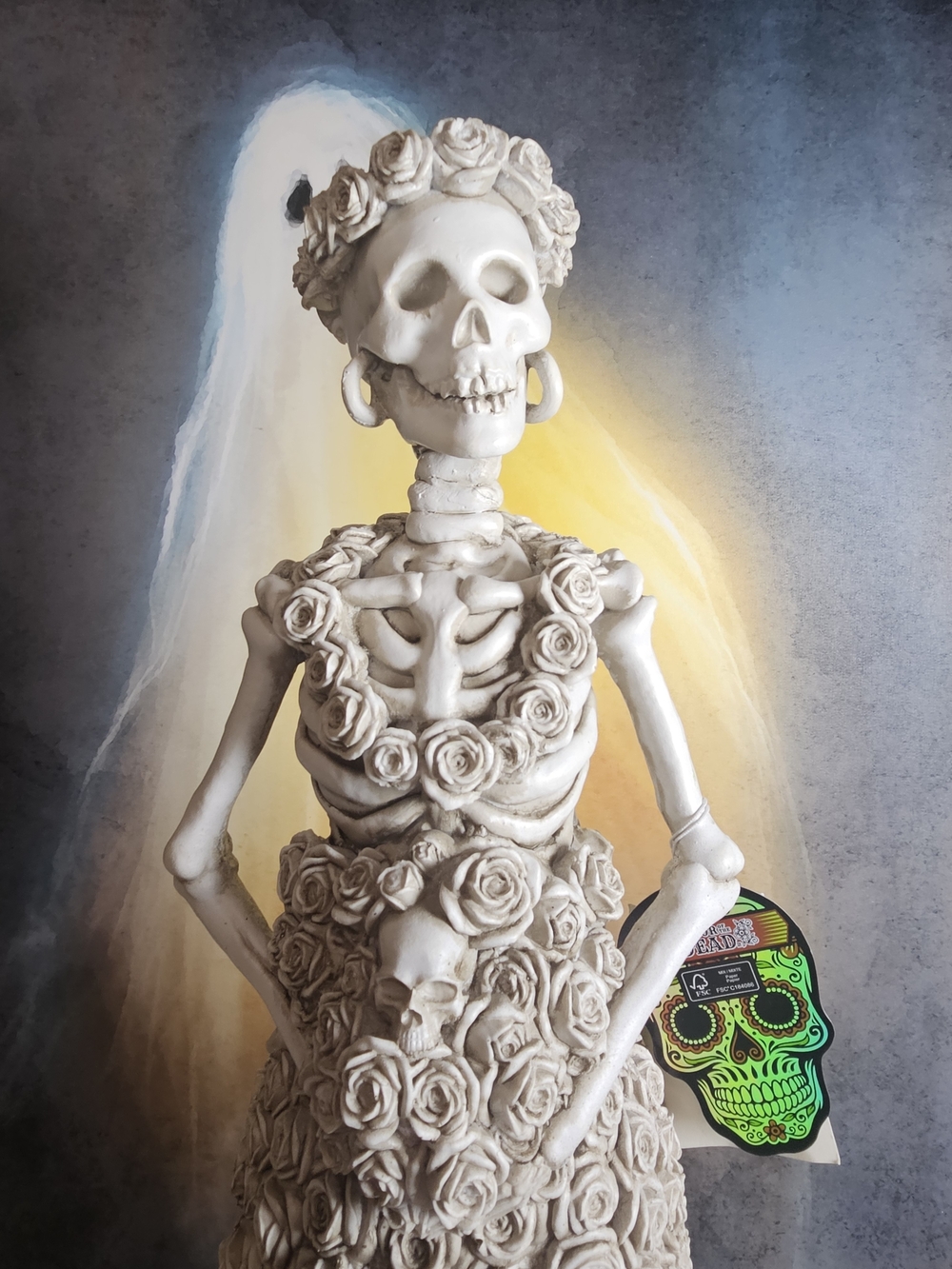 24" XL Day of the Dead Skeleton Bride w/All Skulls & Roses Dress Statue Figurine - Picture 3 of 7